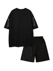 Ensemble t-shirt brodé et short — vue de dos du t-shirt et du short noirs