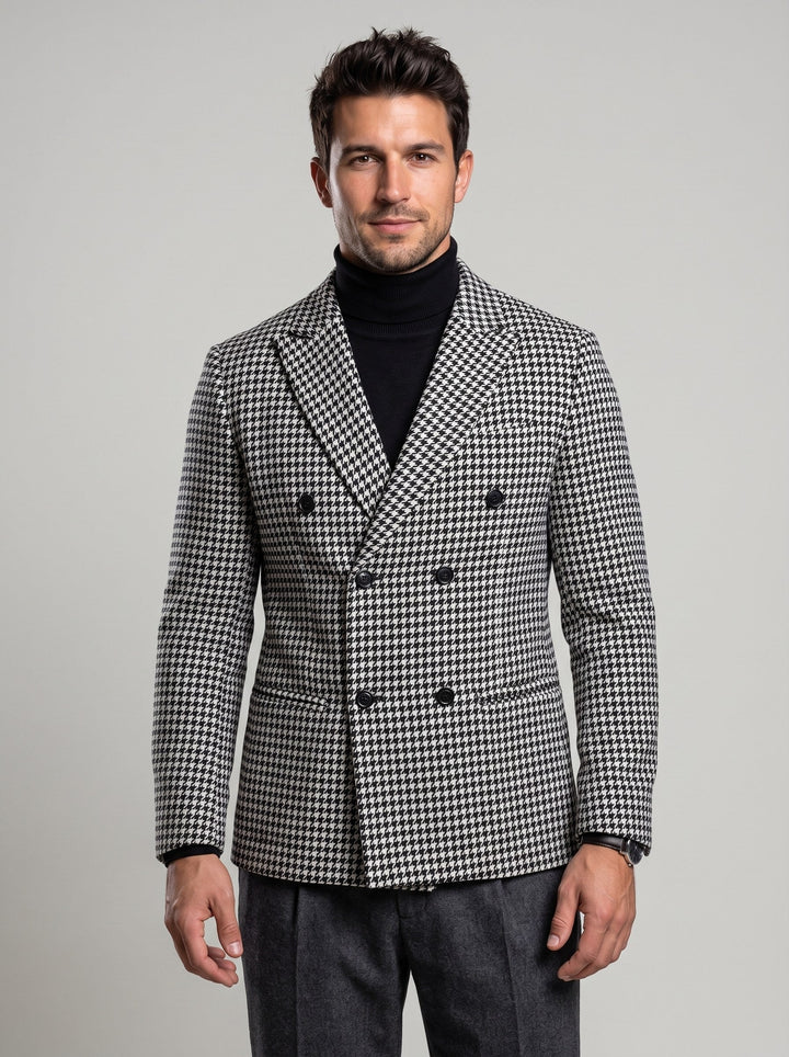 Blazer croisé pied-de-poule noir et blanc, vue portée de face