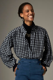 Blouse à petits carreaux vichy — vue de face, col à volants