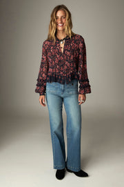 Blouse courte à col droit