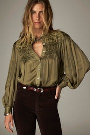 Blouse kaki à broderies