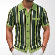 Polo cardigan rayé vert olive et noir — vue portée de face