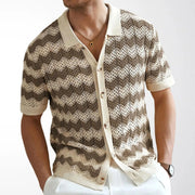 Polo maille ajourée ondulée marron, beige et blanc — vue portée de face
