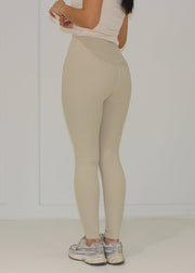 Legging côtelé taille haute beige, vue portée de dos