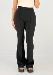 Pantalon évasé à surpiqûres noir, vue de face
