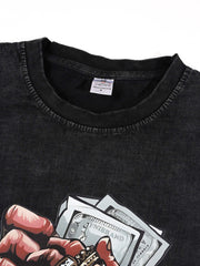 T-shirt délavé noir, détail de l'encolure