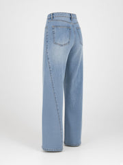 Jean jambe large taille haute bleu clair, pièce seule, vue de dos