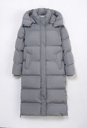 Manteau long matelassé gris à capuche, vue de face