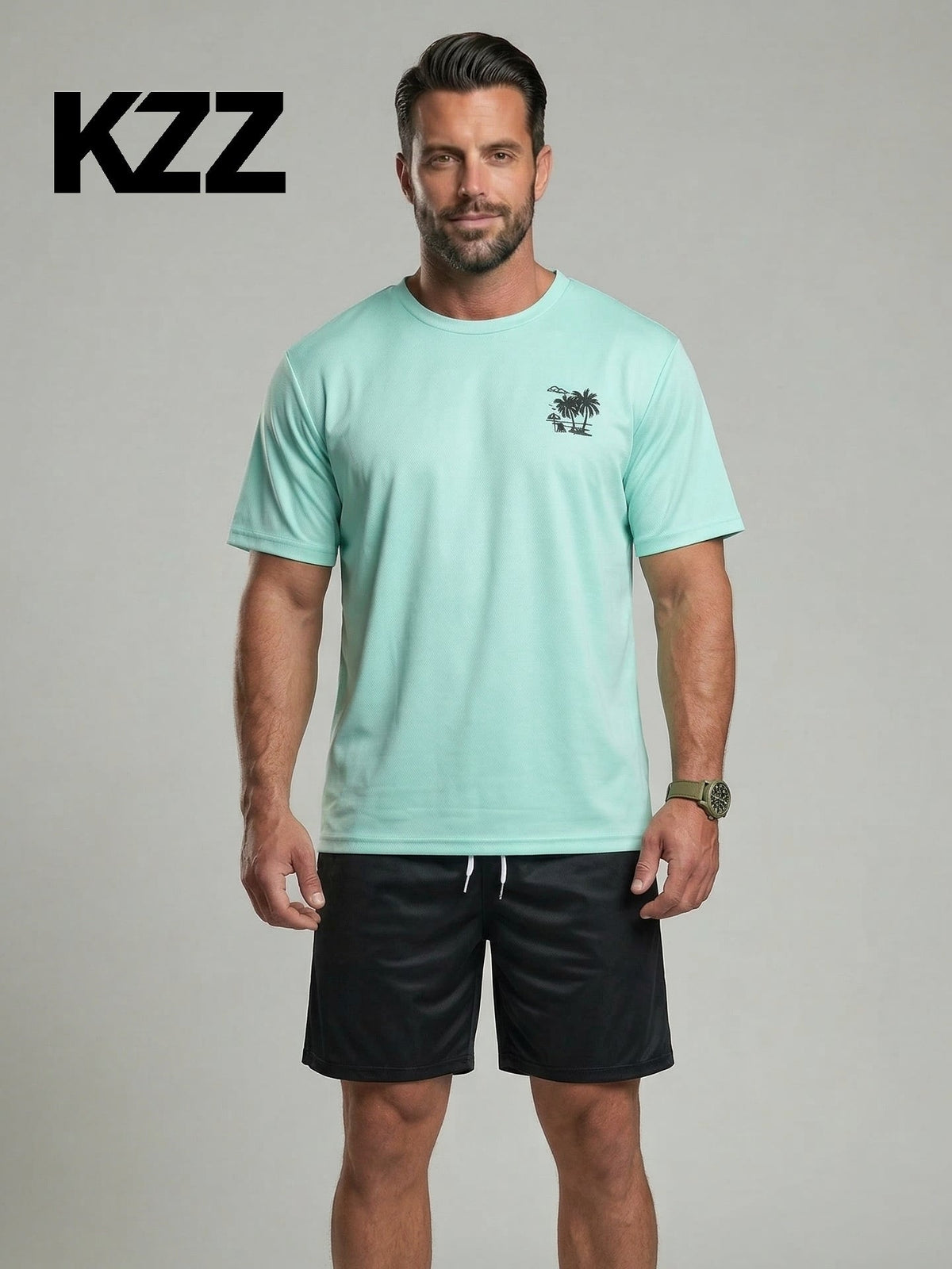 Ensemble short de plage — t-shirt vert d'eau et short noir portés de face