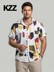 Chemise hawaïenne d'été — portée de face, main sur le boutonnage