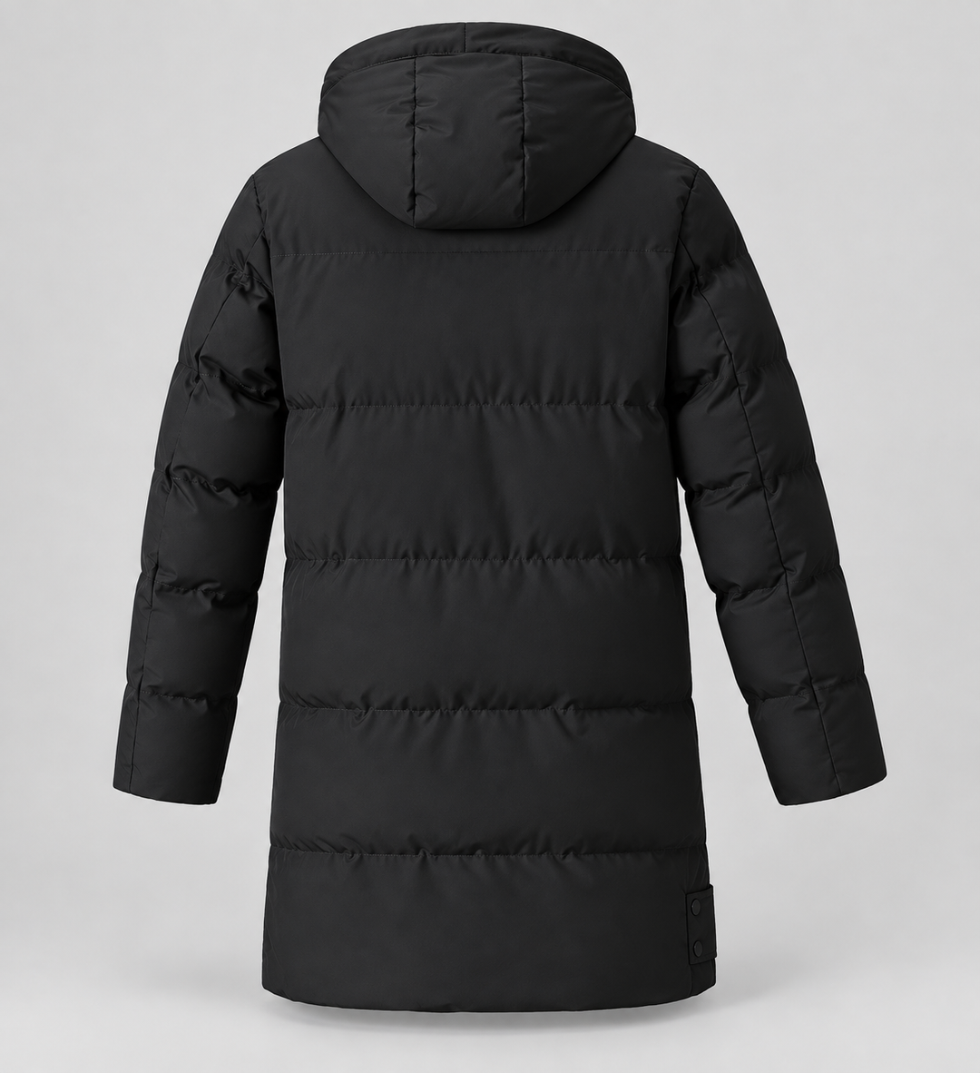 Manteau noir à capuche boutonné isolé, vue de dos