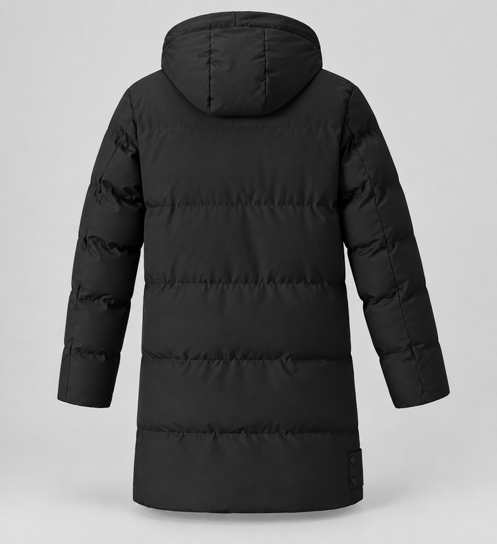 Manteau noir à capuche boutonné isolé, vue de dos