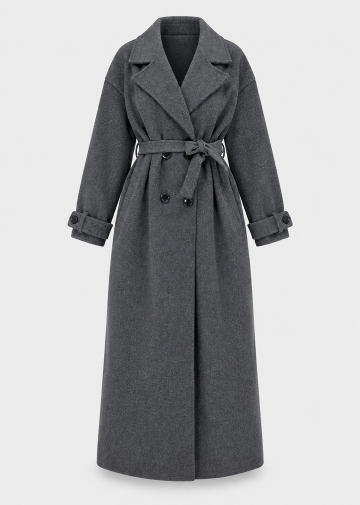 Manteau long gris foncé à boutons — pièce isolée, vue de face.