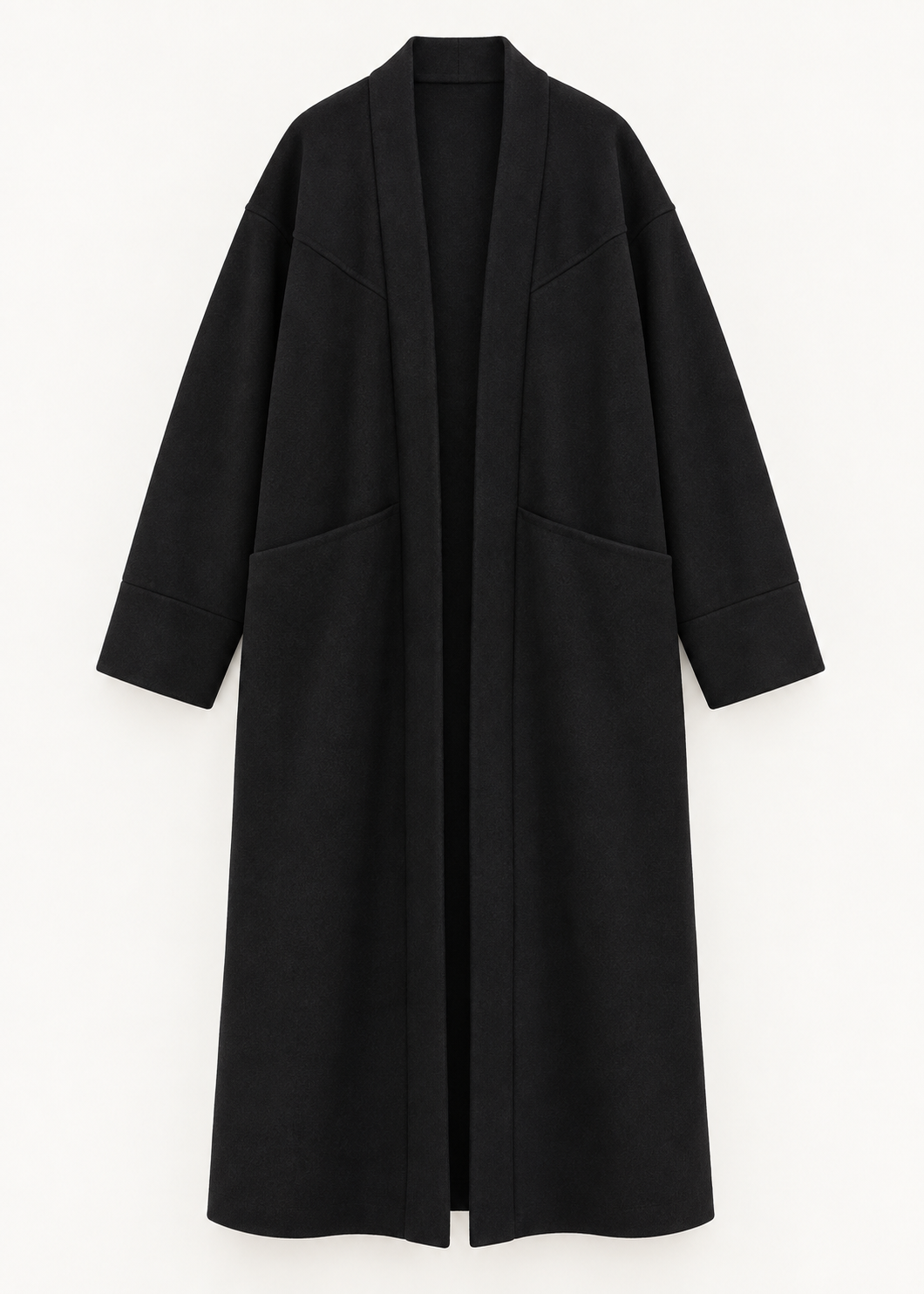 Manteau noir ample à poches, vue de face de la pièce isolée