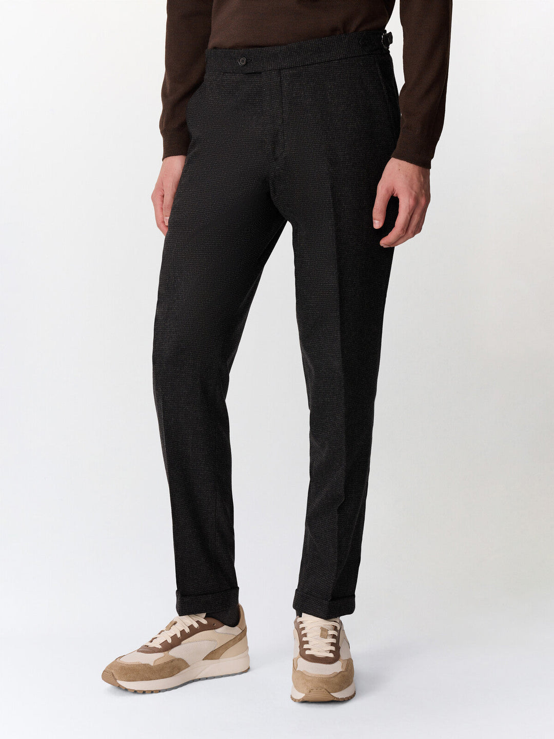 Pantalon slim anthracite à carreaux — vue portée de face