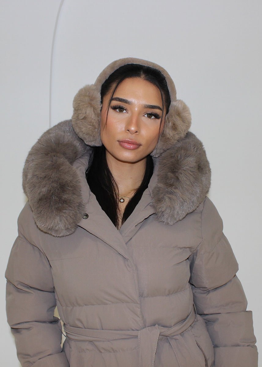 Taupe
