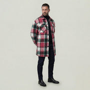 Manteau à grands carreaux rouge et noir — vue portée en pied