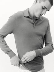 Polo kaki coton soie — vue portée de trois-quarts