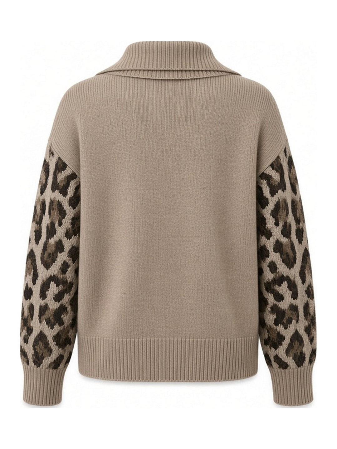 Pull taupe à manches léopard, vue de dos