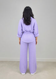 Ensemble ample en mousseline lilas — vue de dos portée