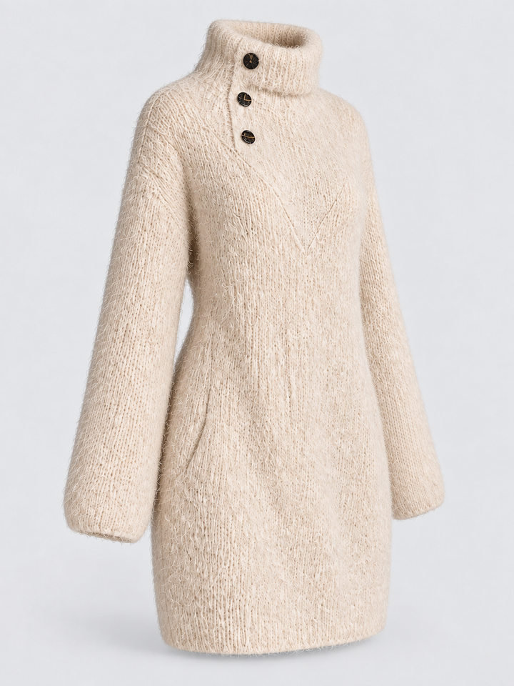 Robe col montant blanc cassé isolée, vue de trois quarts