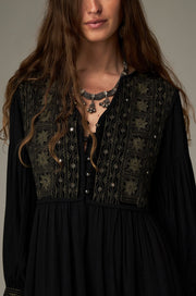 Robe longue brodée