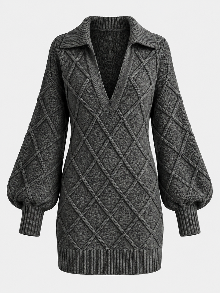 Robe-pull grise à losanges en relief, pièce isolée de face