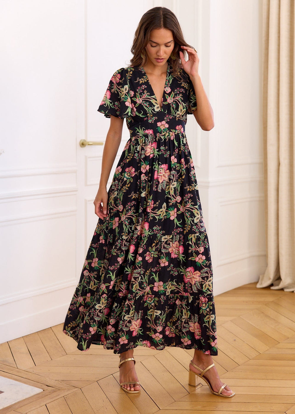Robe longue fleurie noire rose vert