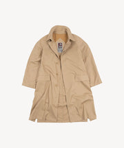 Imperméable Mac beige — pièce isolée, vue de face