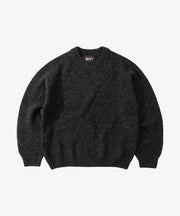 Pull Shetland charbon — pièce isolée, vue de face