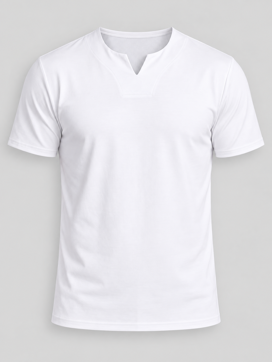 T-shirt blanc à col V fendu isolé, vue de face