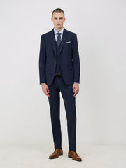 Veste de costume bleu marine, vue portée en pied