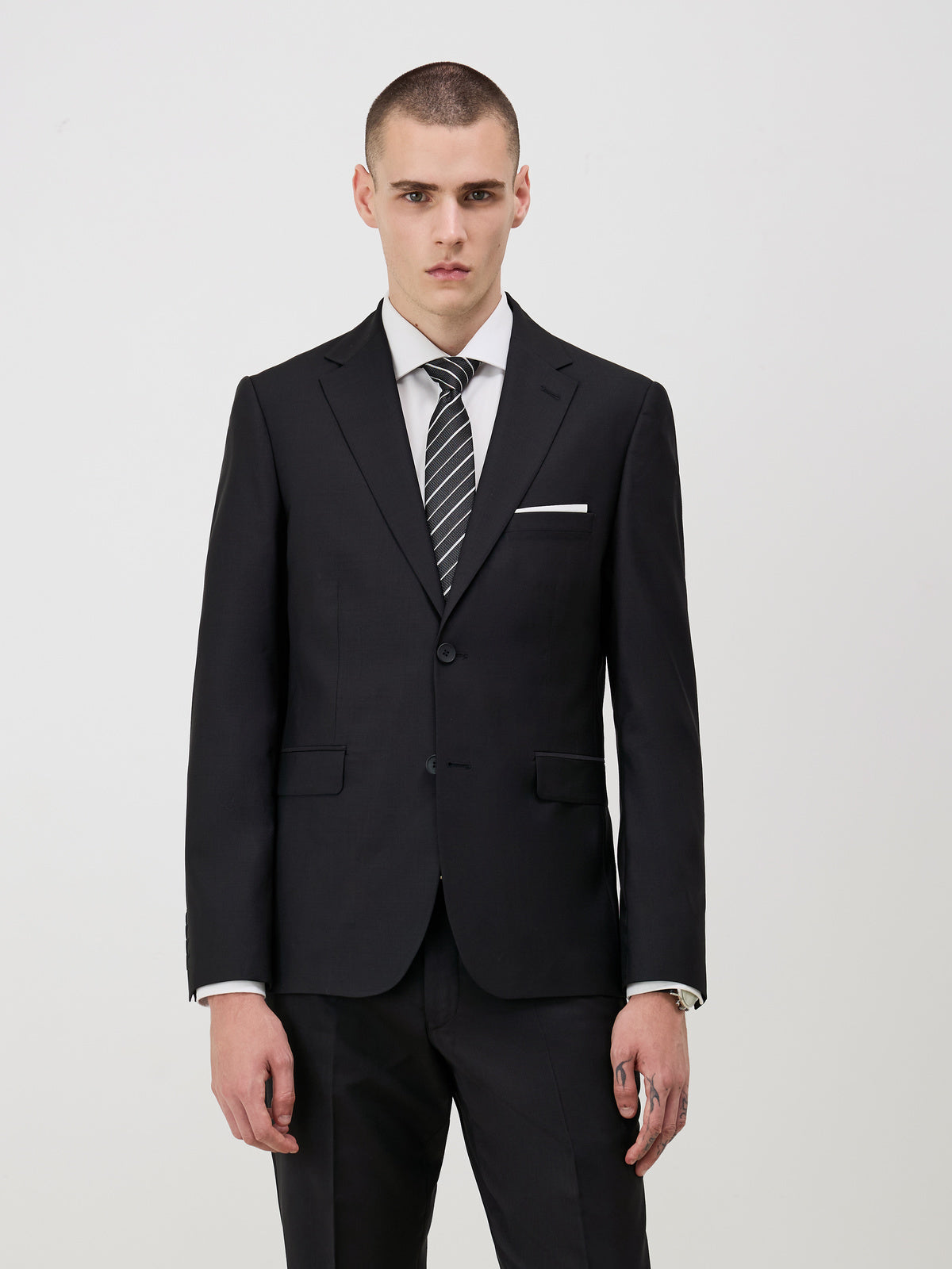 Veste de costume noire — vue portée de face