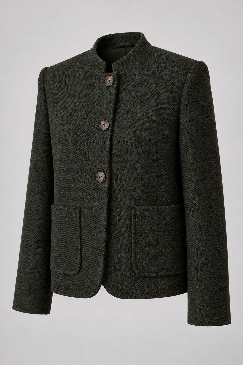 Veste vert foncé à col officier et poches plaquées, pièce isolée de trois quarts