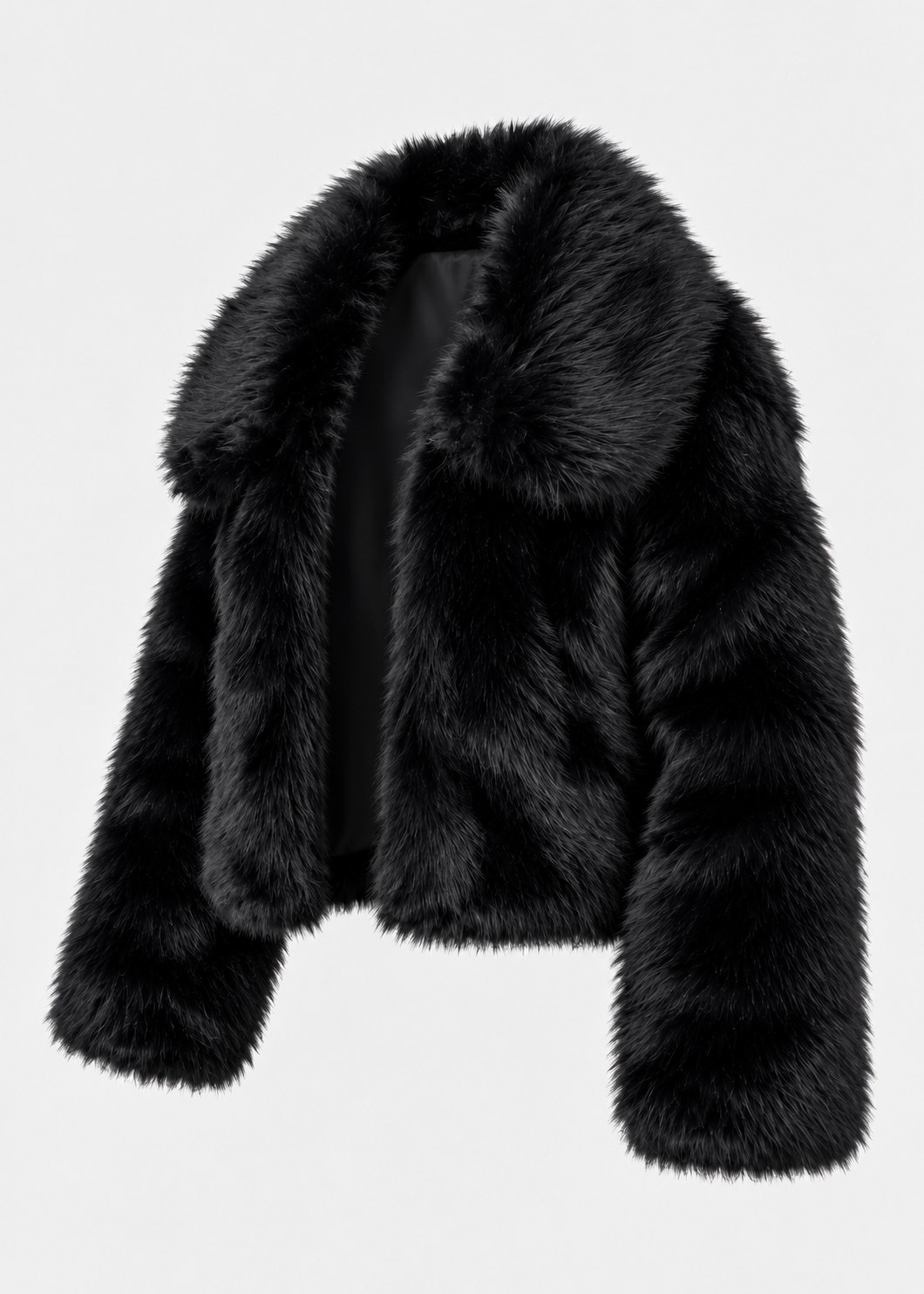 Veste courte en fausse fourrure noire, pièce isolée de trois-quarts