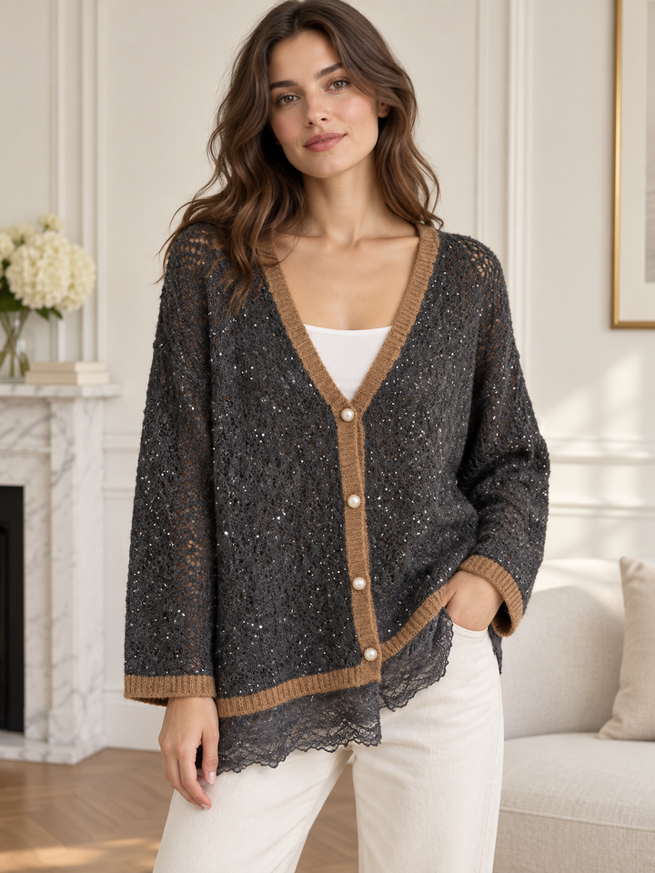 Cardigan ajouré gris anthracite à bordures camel, vue éditoriale
