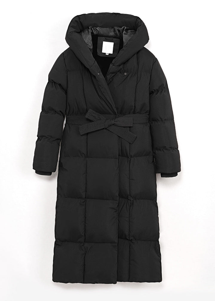 Manteau matelassé noir à capuche — vue de face sur fond neutre.